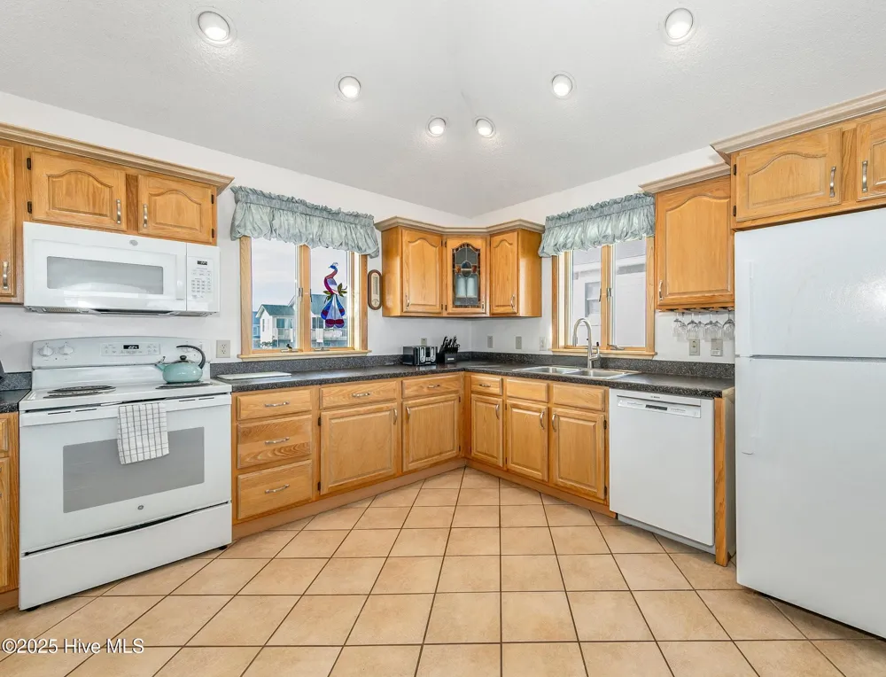721 Crown Point Circle Corolla, NC 27927