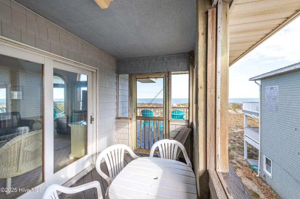 721 Crown Point Circle Corolla, NC 27927
