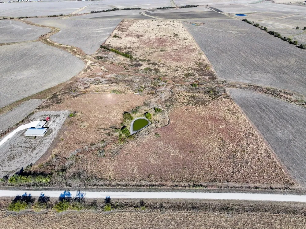 251 CR 347A Rosebud, TX 76570