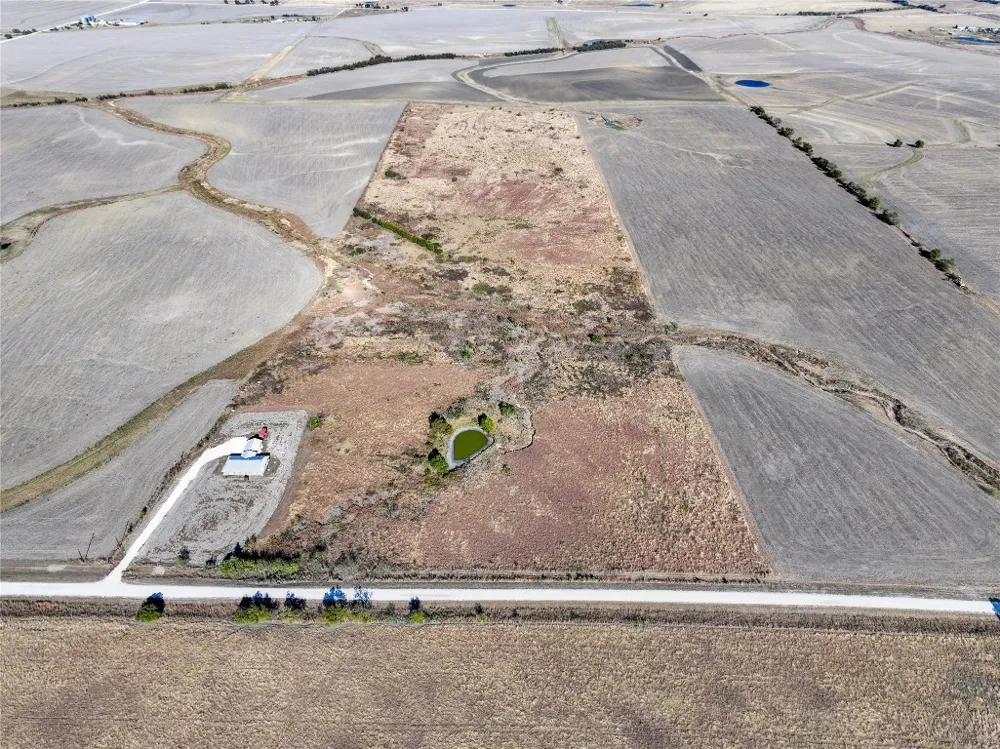 251 CR 347A Rosebud, TX 76570