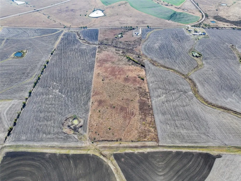 251 CR 347A Rosebud, TX 76570