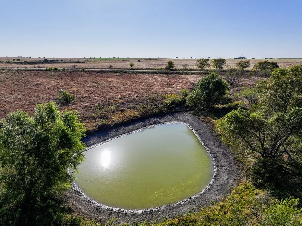 251 CR 347A Rosebud, TX 76570