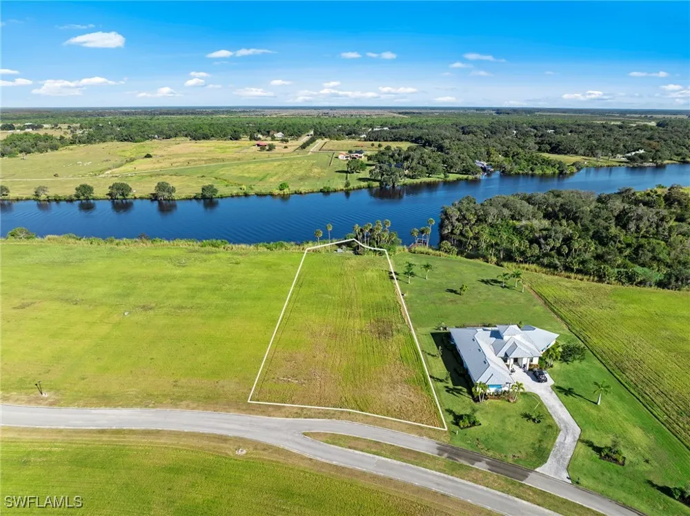 Yellow Button Lane Alva, FL 33920