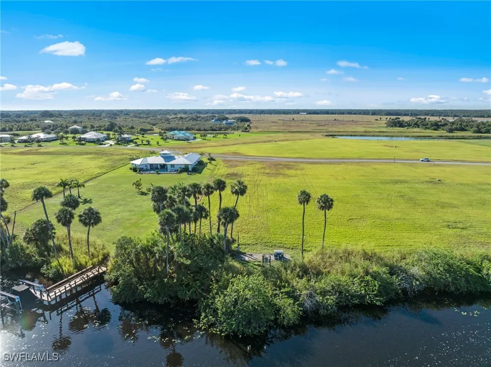 Yellow Button Lane Alva, FL 33920