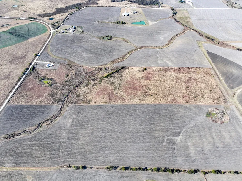 251 CR 347A Rosebud, TX 76570