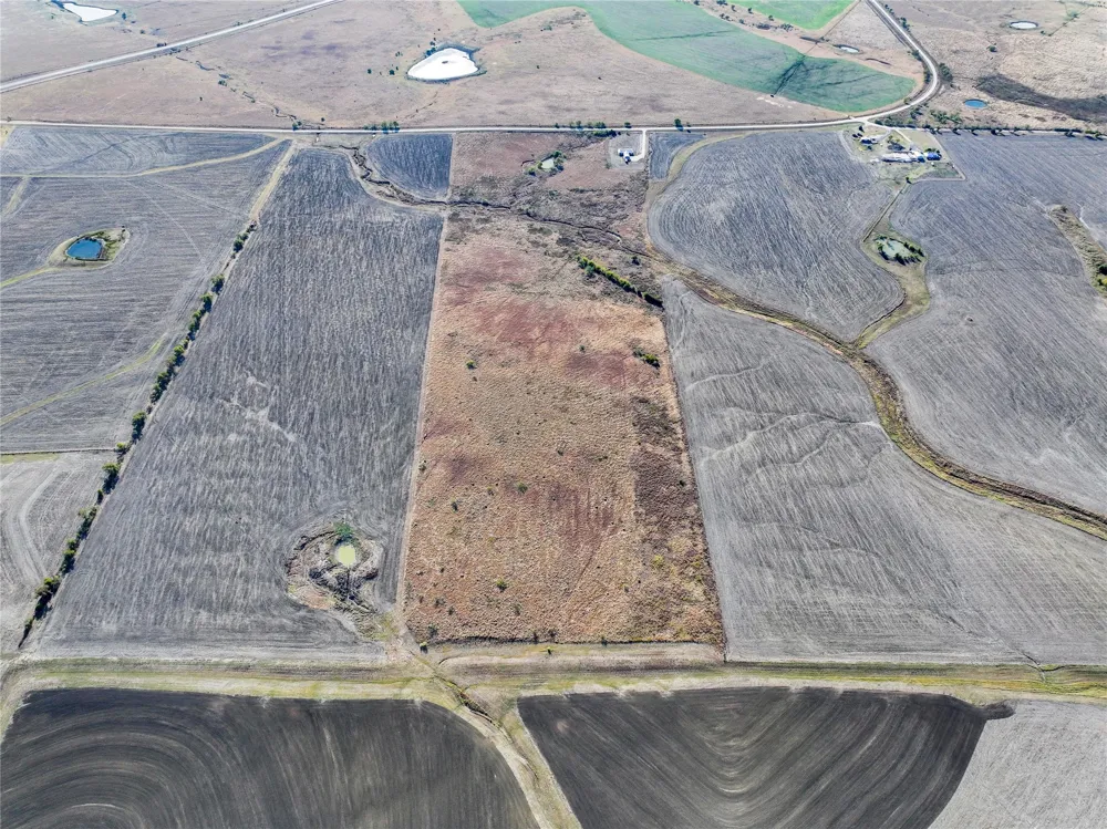 251 CR 347A Rosebud, TX 76570