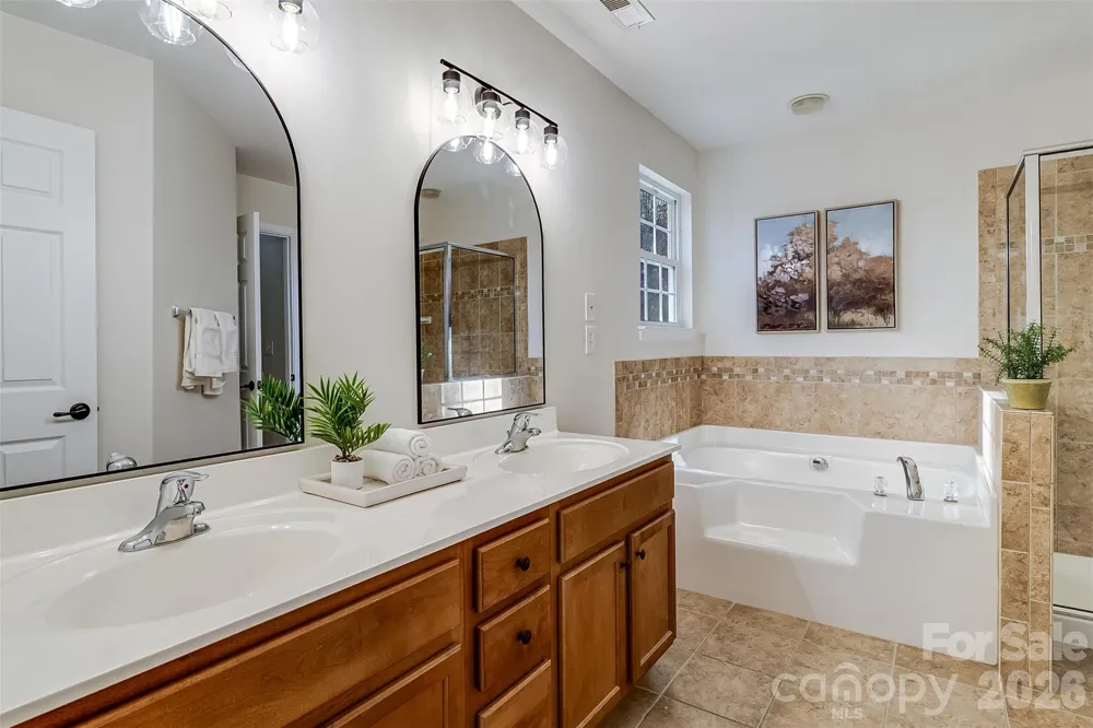447 Leaf Arbor Court Lake Wylie, SC 29710