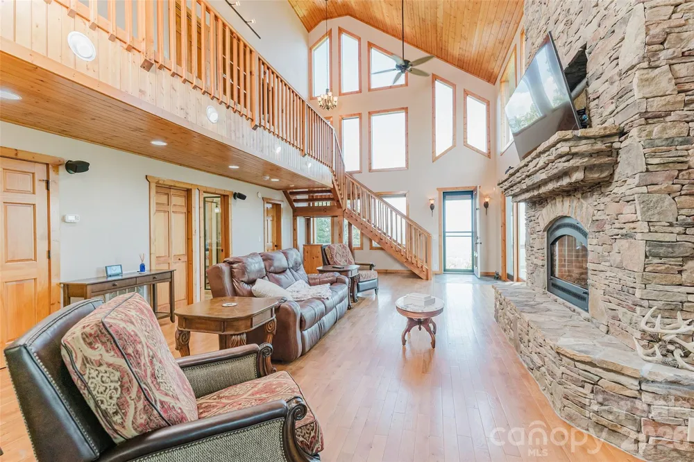 168 Laramie Heights Andrews, NC 28901
