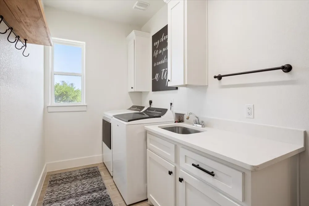 1250 E Creekview Drive Salado, TX 76571
