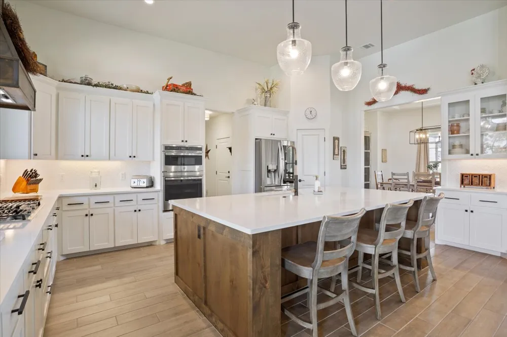 1250 E Creekview Drive Salado, TX 76571