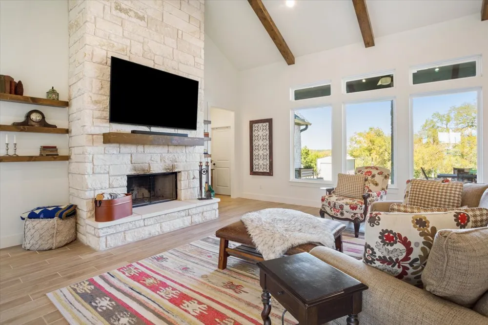 1250 E Creekview Drive Salado, TX 76571