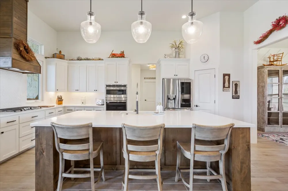 1250 E Creekview Drive Salado, TX 76571