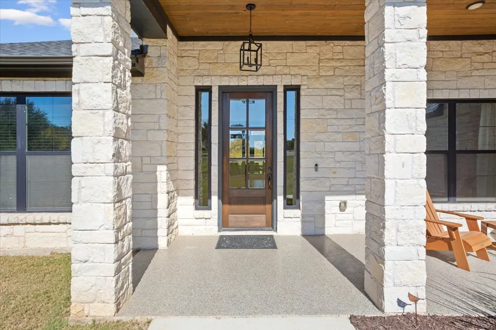 1250 E Creekview Drive Salado, TX 76571