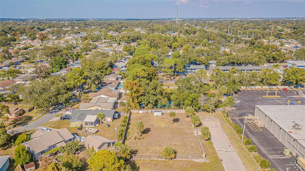 7598 90TH STREET Seminole, FL 33777