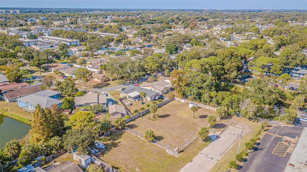 7598 90TH STREET Seminole, FL 33777