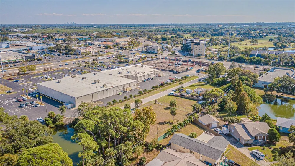 7598 90TH STREET Seminole, FL 33777