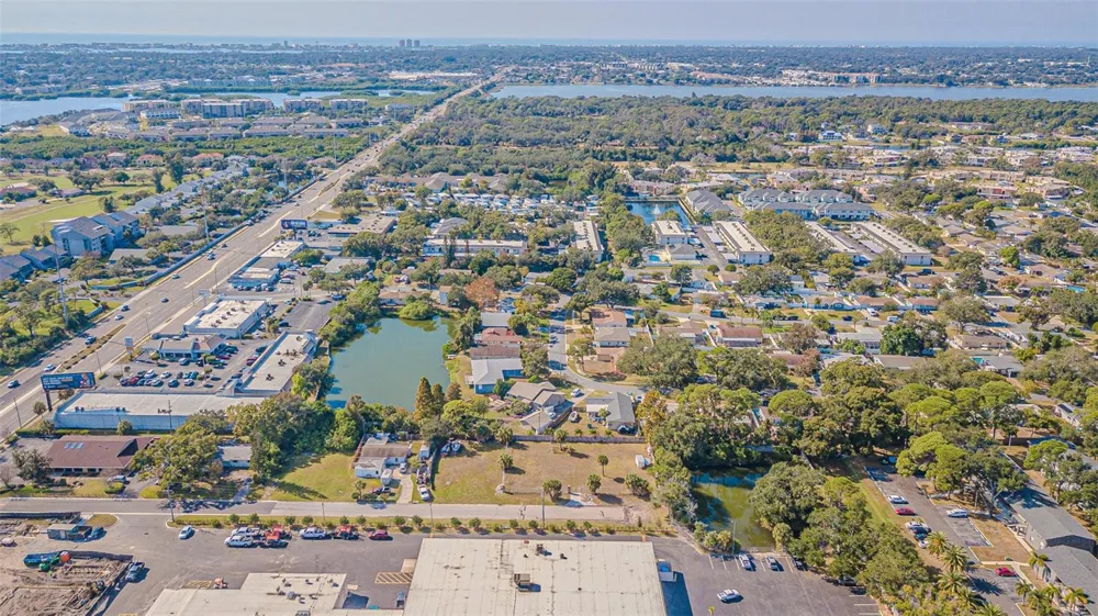 7598 90TH STREET Seminole, FL 33777