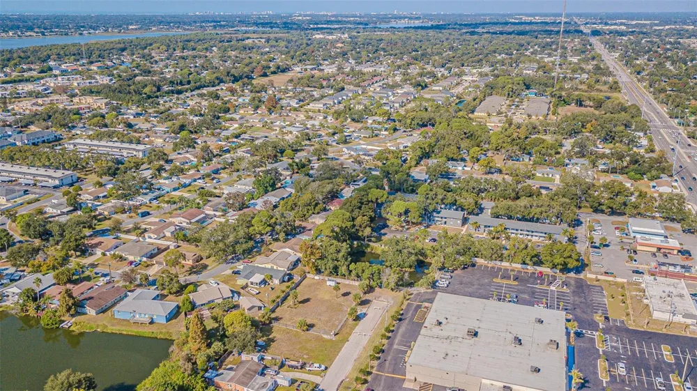 7598 90TH STREET Seminole, FL 33777