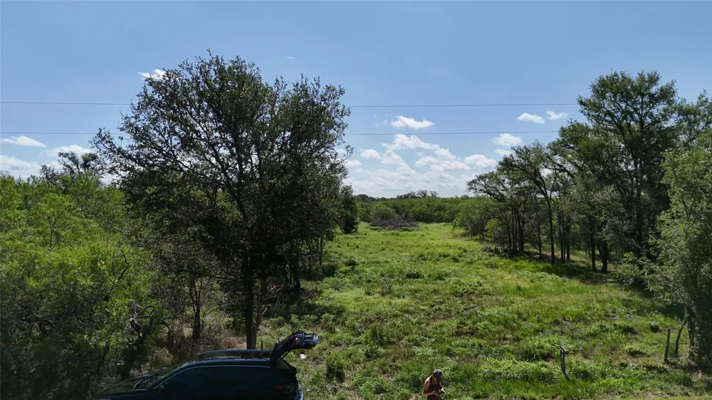 1554 Father Anderds Loop Flatonia, TX 78941