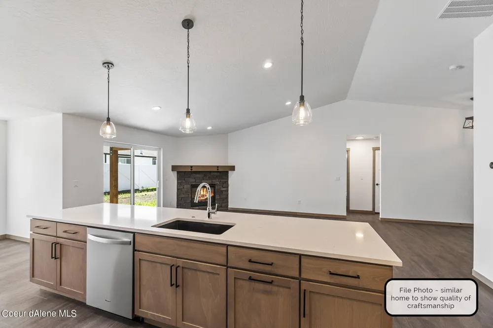 8989 W Swather Avenue Rathdrum, ID 83858