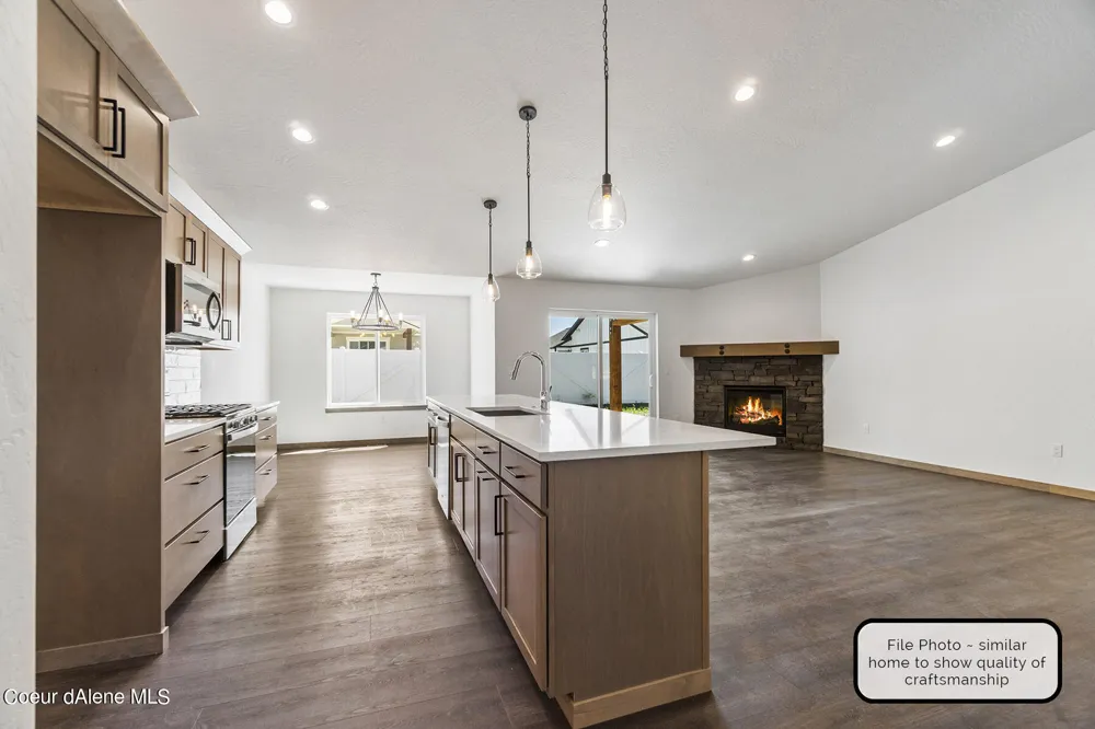 8989 W Swather Avenue Rathdrum, ID 83858