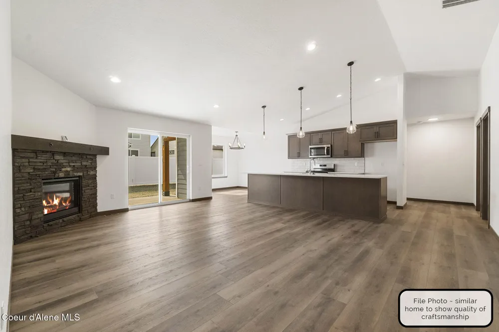 8989 W Swather Avenue Rathdrum, ID 83858