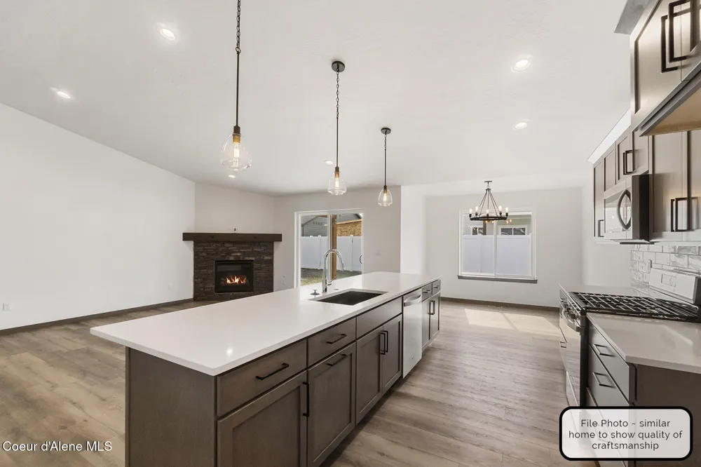 8989 W Swather Avenue Rathdrum, ID 83858