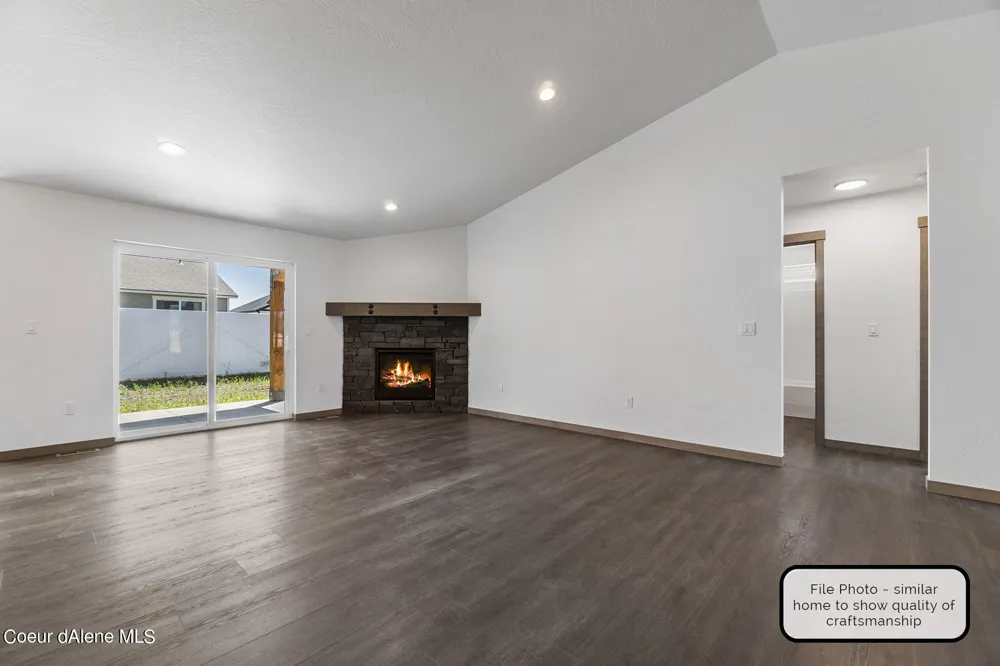 8989 W Swather Avenue Rathdrum, ID 83858