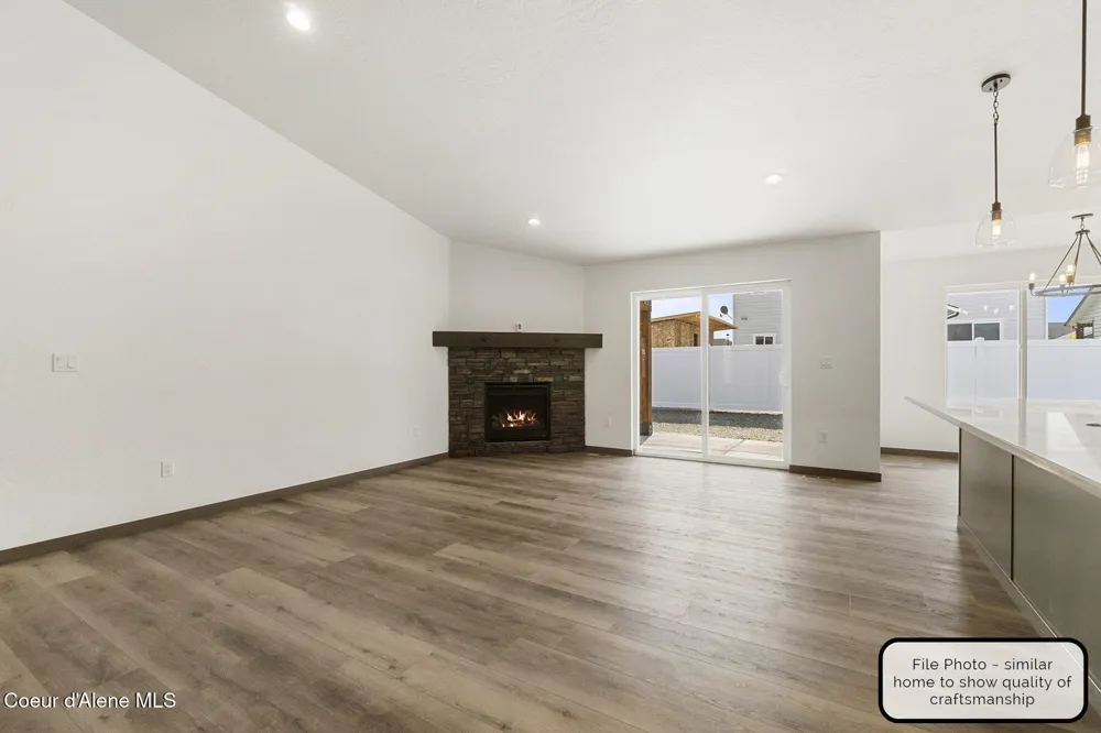 8989 W Swather Avenue Rathdrum, ID 83858