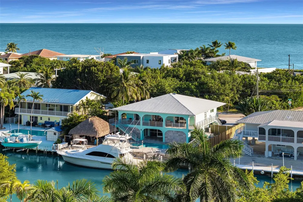 232 W Seaview Dr Duck, FL 33050