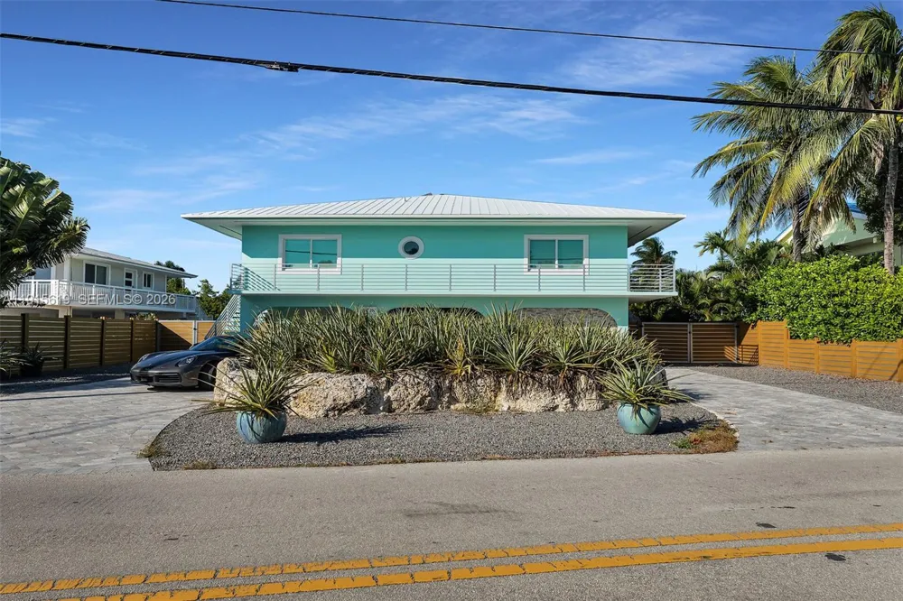 232 W Seaview Dr Duck, FL 33050