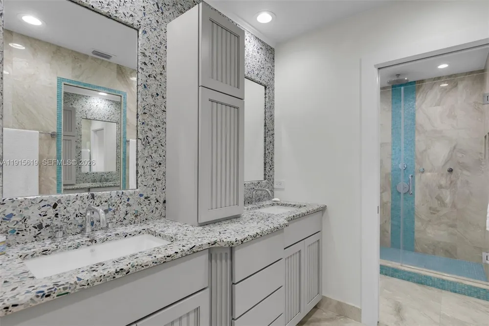 232 W Seaview Dr Duck, FL 33050