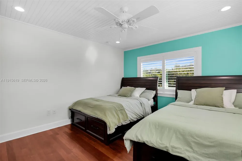 232 W Seaview Dr Duck, FL 33050