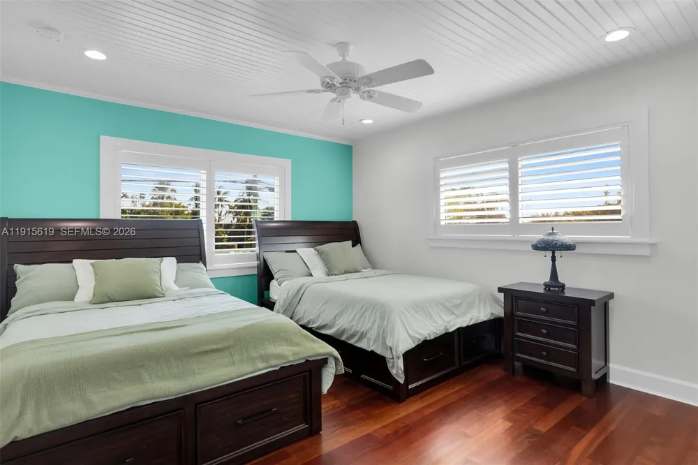 232 W Seaview Dr Duck, FL 33050