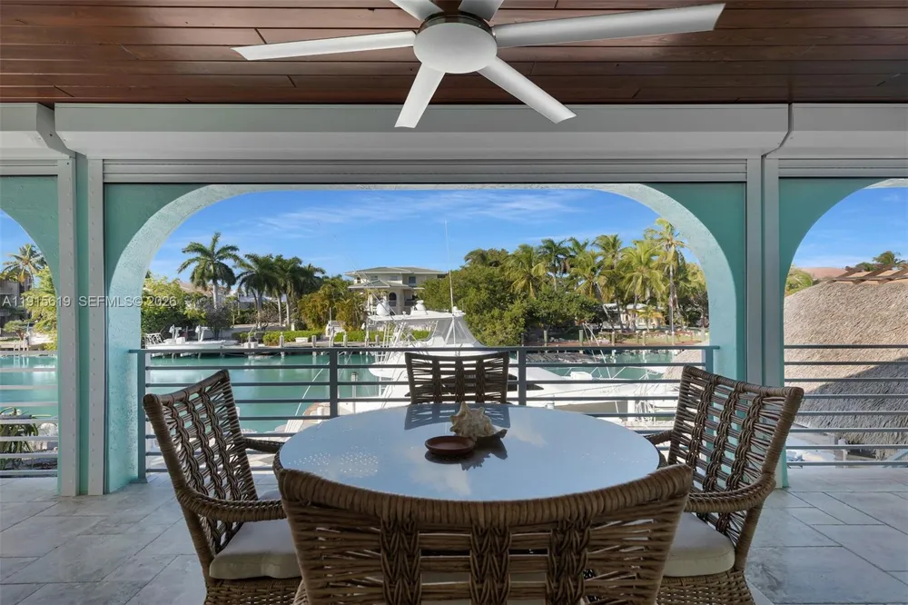232 W Seaview Dr Duck, FL 33050