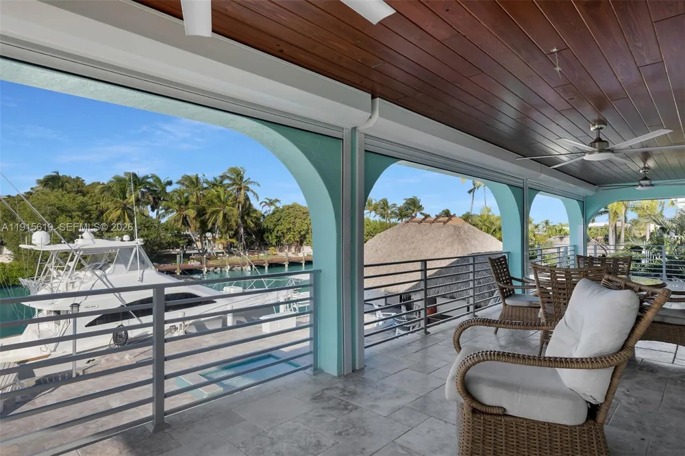 232 W Seaview Dr Duck, FL 33050