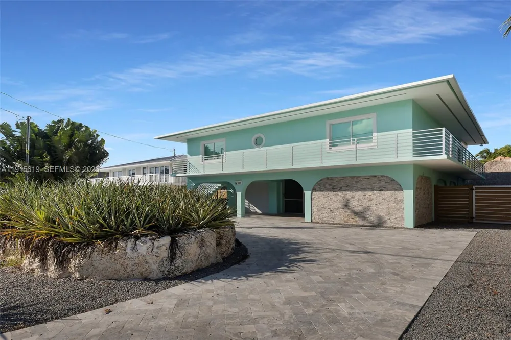 232 W Seaview Dr Duck, FL 33050