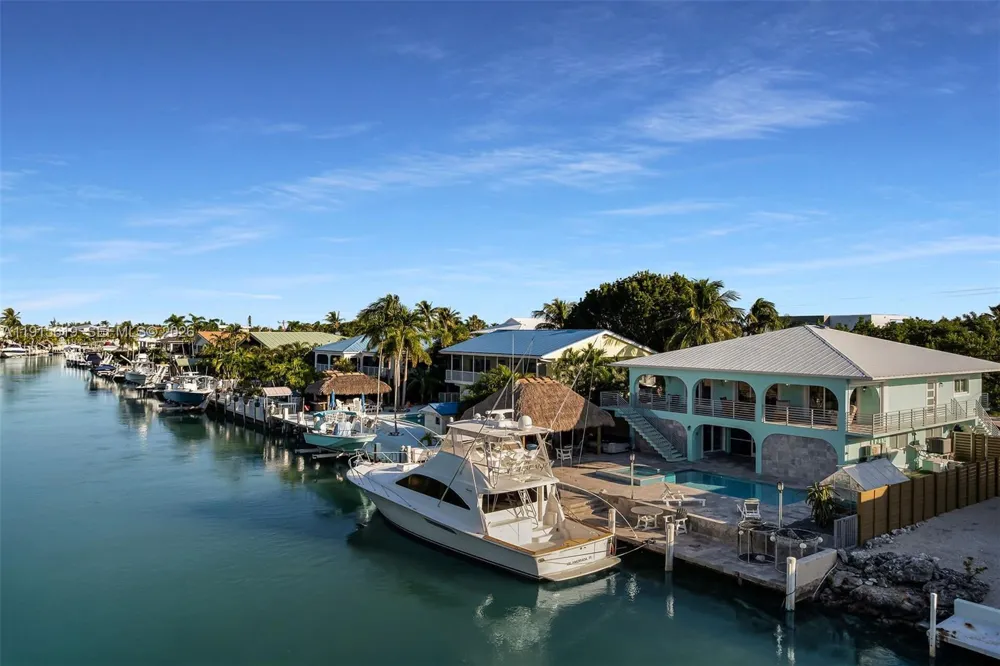 232 W Seaview Dr Duck, FL 33050