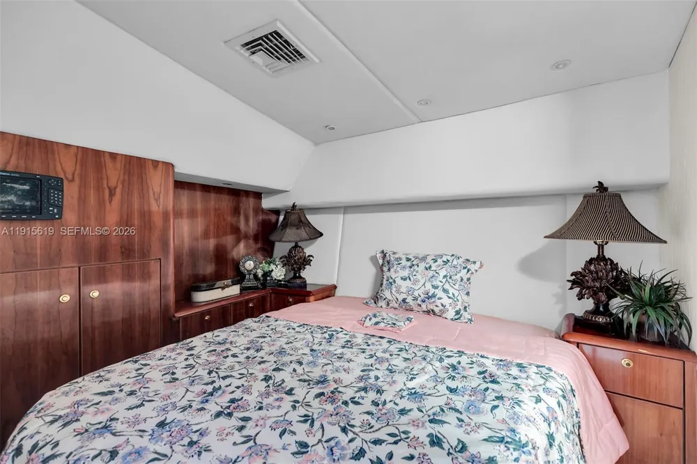 232 W Seaview Dr Duck, FL 33050