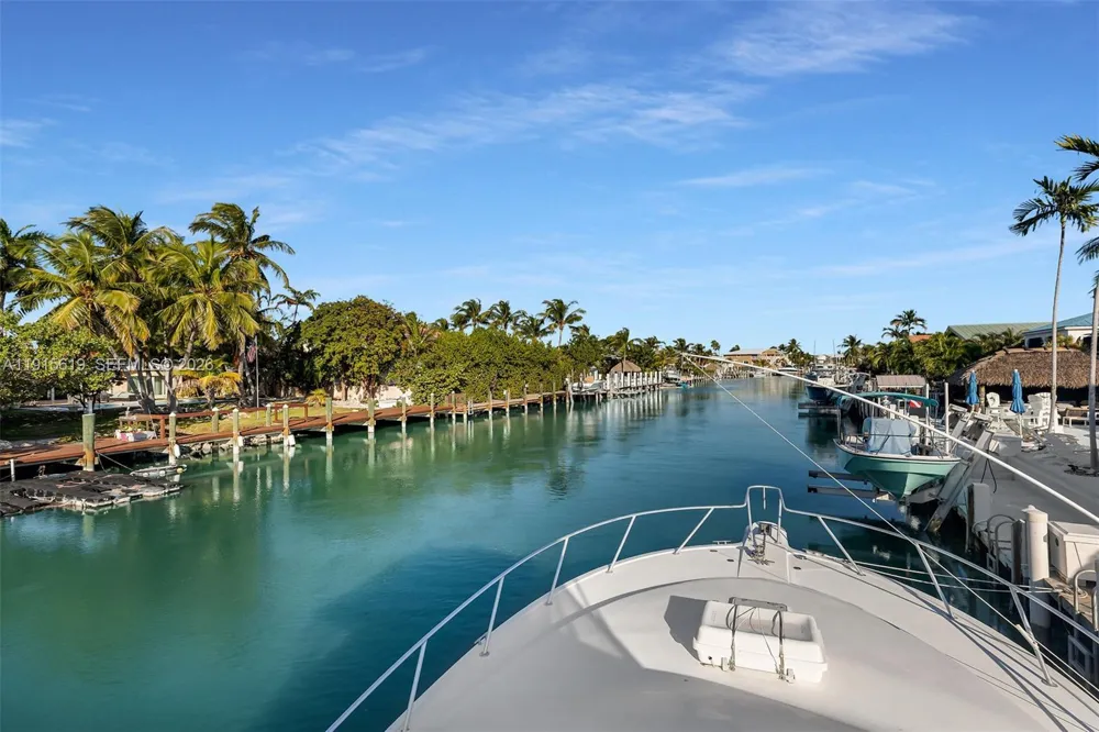 232 W Seaview Dr Duck, FL 33050
