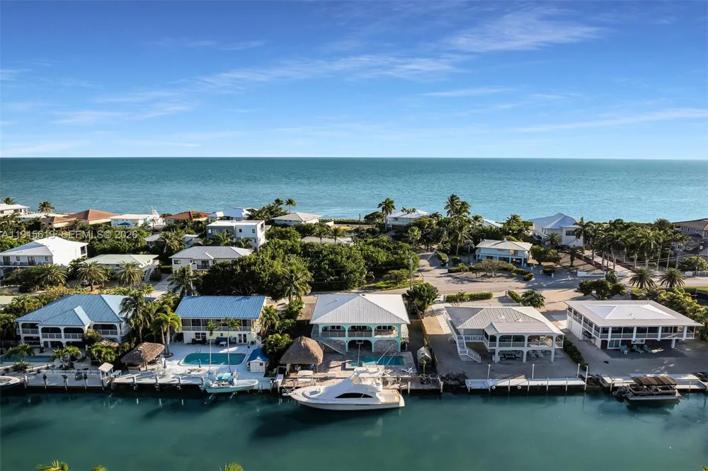 232 W Seaview Dr Duck, FL 33050
