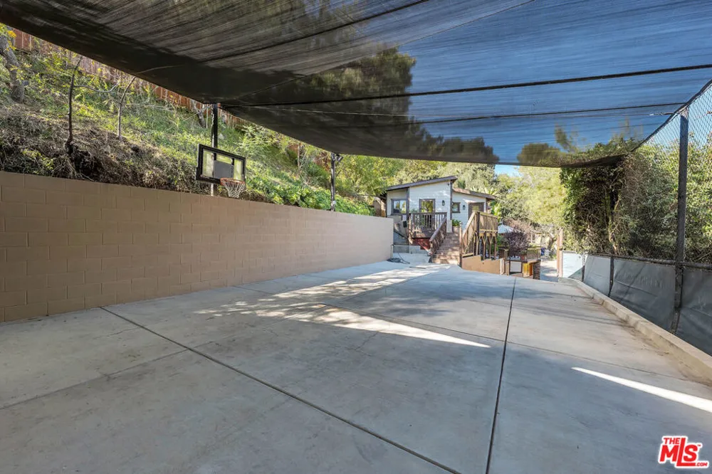 21832 Canon Drive Topanga, CA 90290