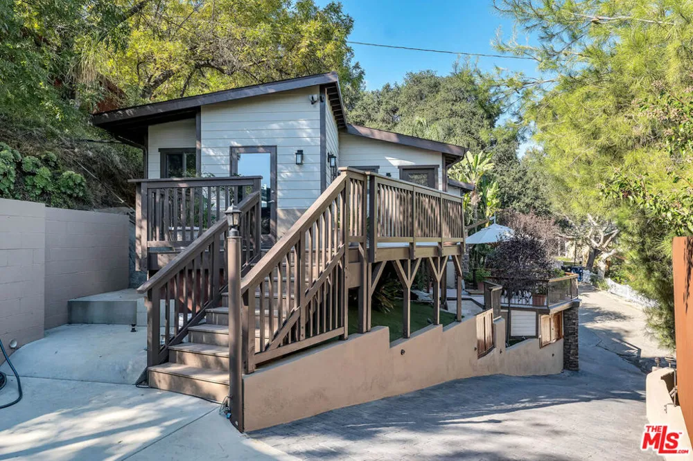 21832 Canon Drive Topanga, CA 90290