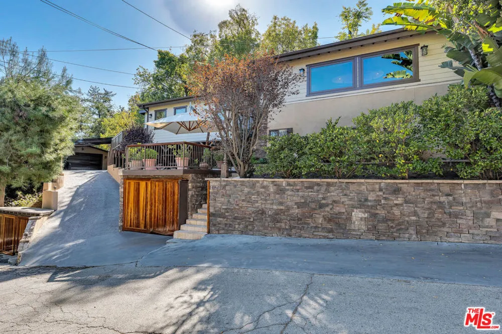 21832 Canon Drive Topanga, CA 90290