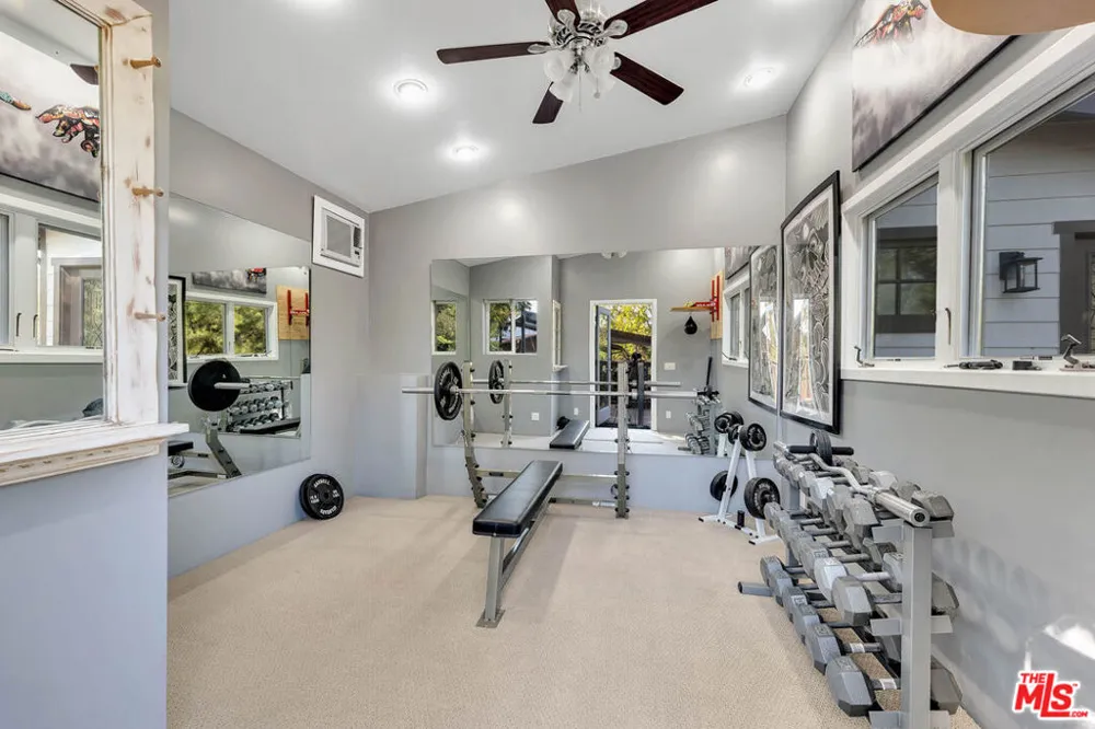 21832 Canon Drive Topanga, CA 90290