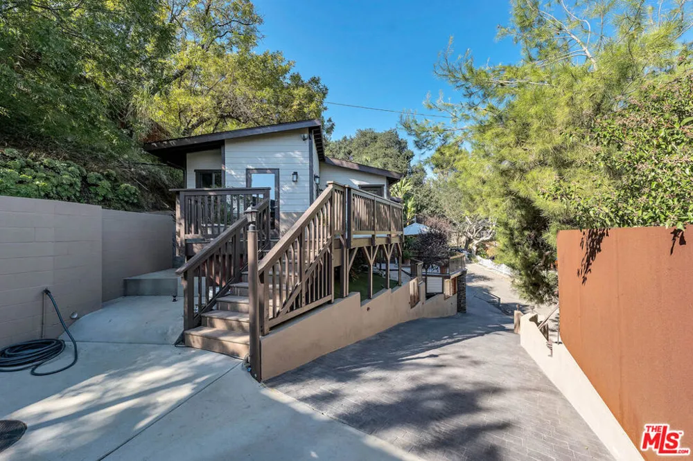 21832 Canon Drive Topanga, CA 90290