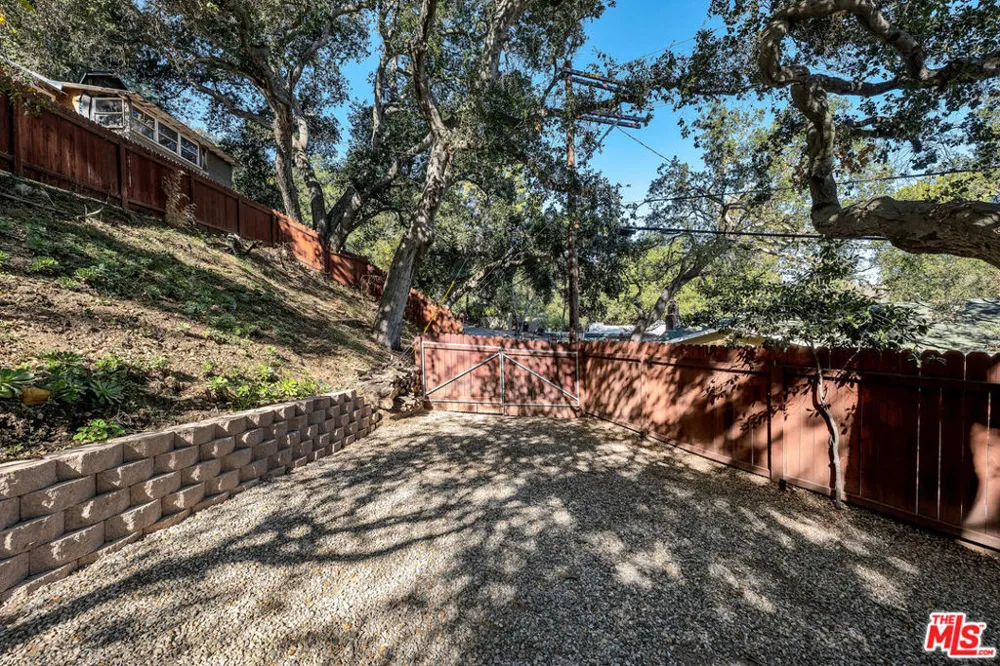 21832 Canon Drive Topanga, CA 90290