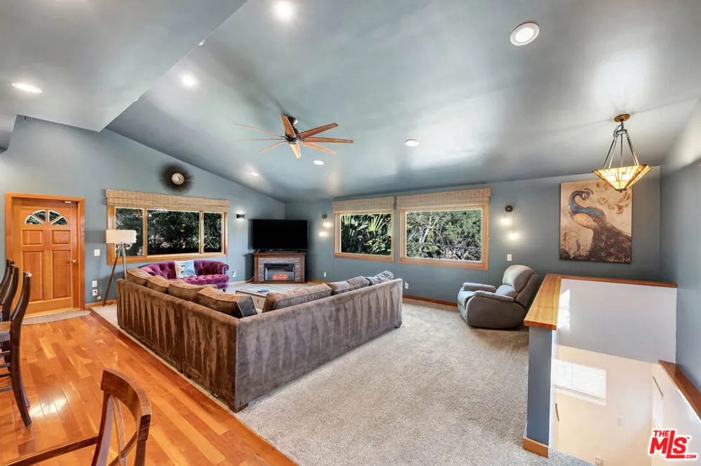 21832 Canon Drive Topanga, CA 90290