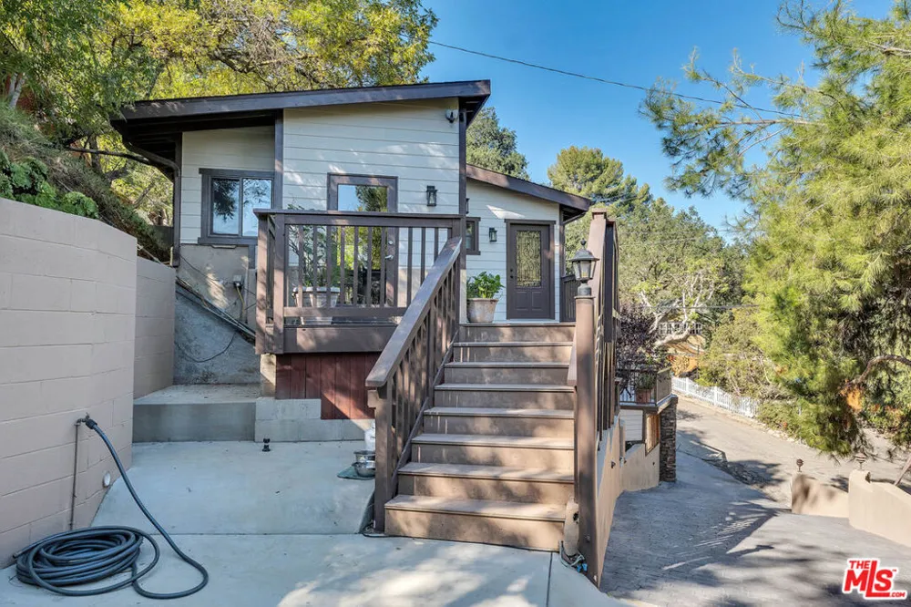 21832 Canon Drive Topanga, CA 90290