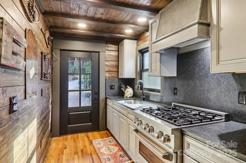 408 & 586 Little Elbow Mountain Road Lake Toxaway, NC 28747